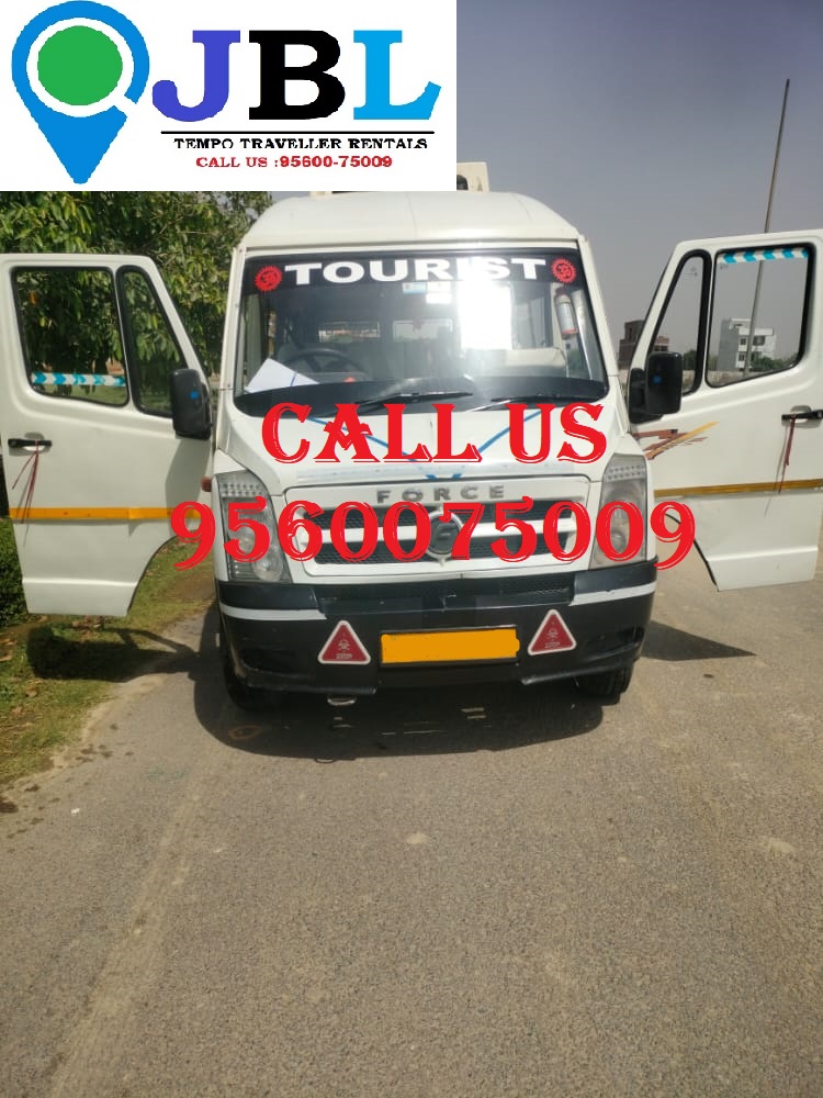Hire tempo traveller in Manglapuri Delhi